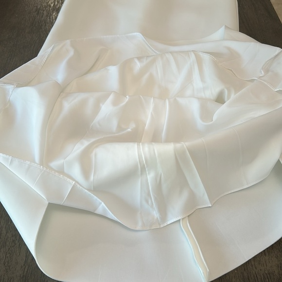 Badgley Mischka White Beaded Off-Shoulder Wedding Gown Size 4 | NWT - Picture 11 of 16